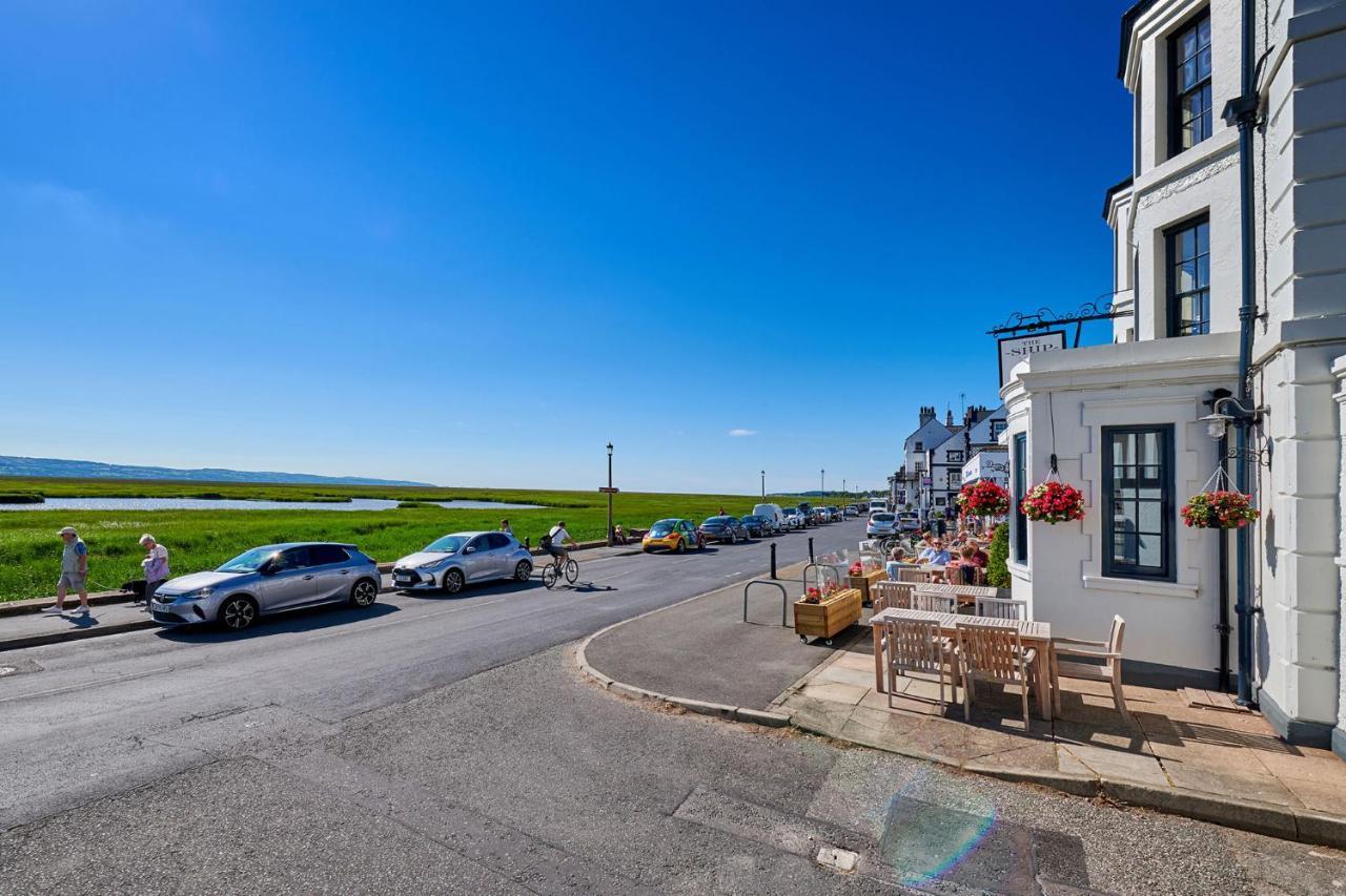 The Ship Hotel Parkgate  Екстериор снимка